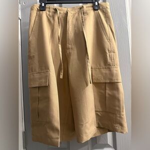 Men’s True Rock tan cargo shorts NWOT front & back pockets Size 32